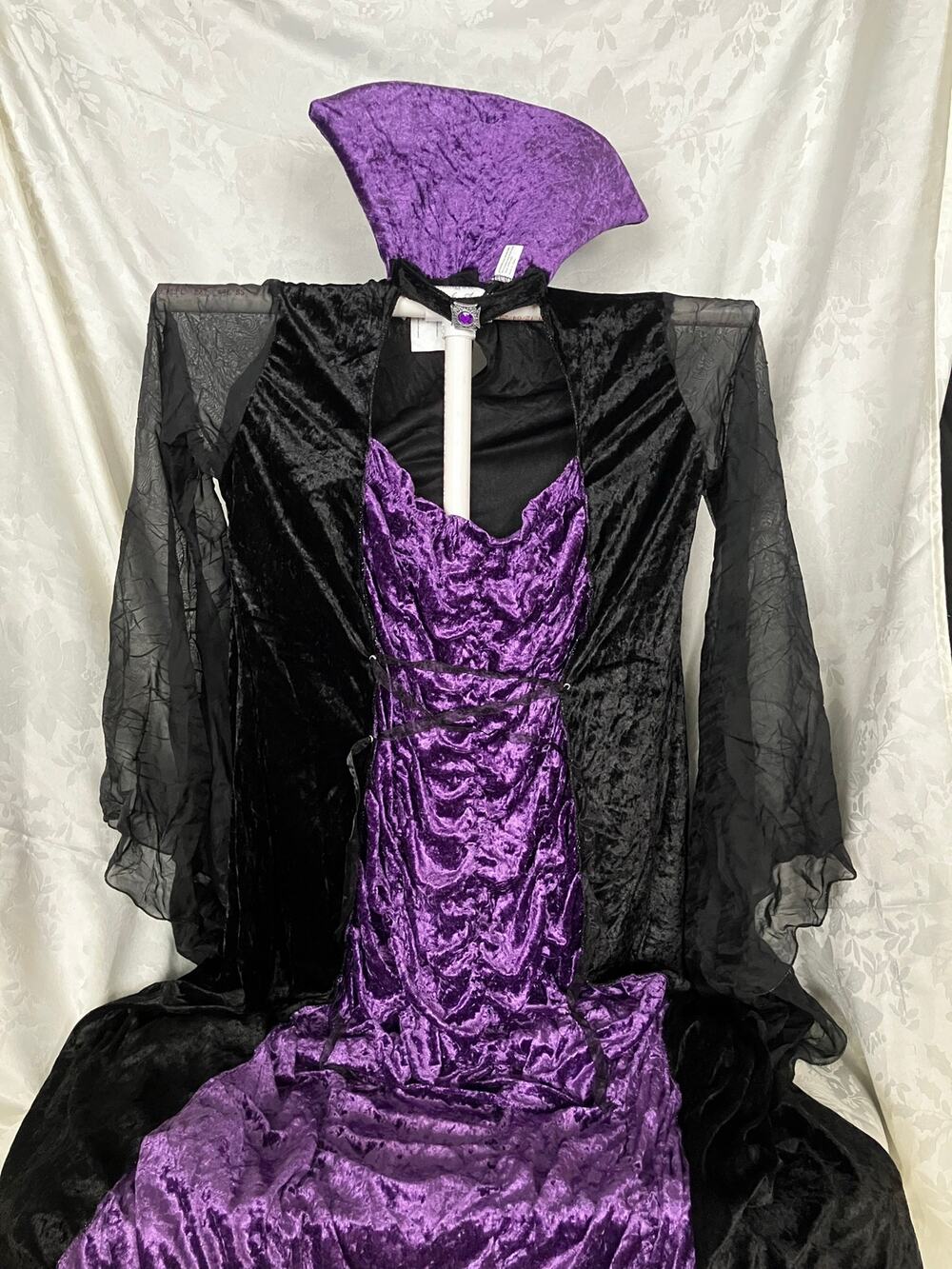 Fun World Purple Black Velvet Witch Costume Womens Plus Size 16-24 Halloween
